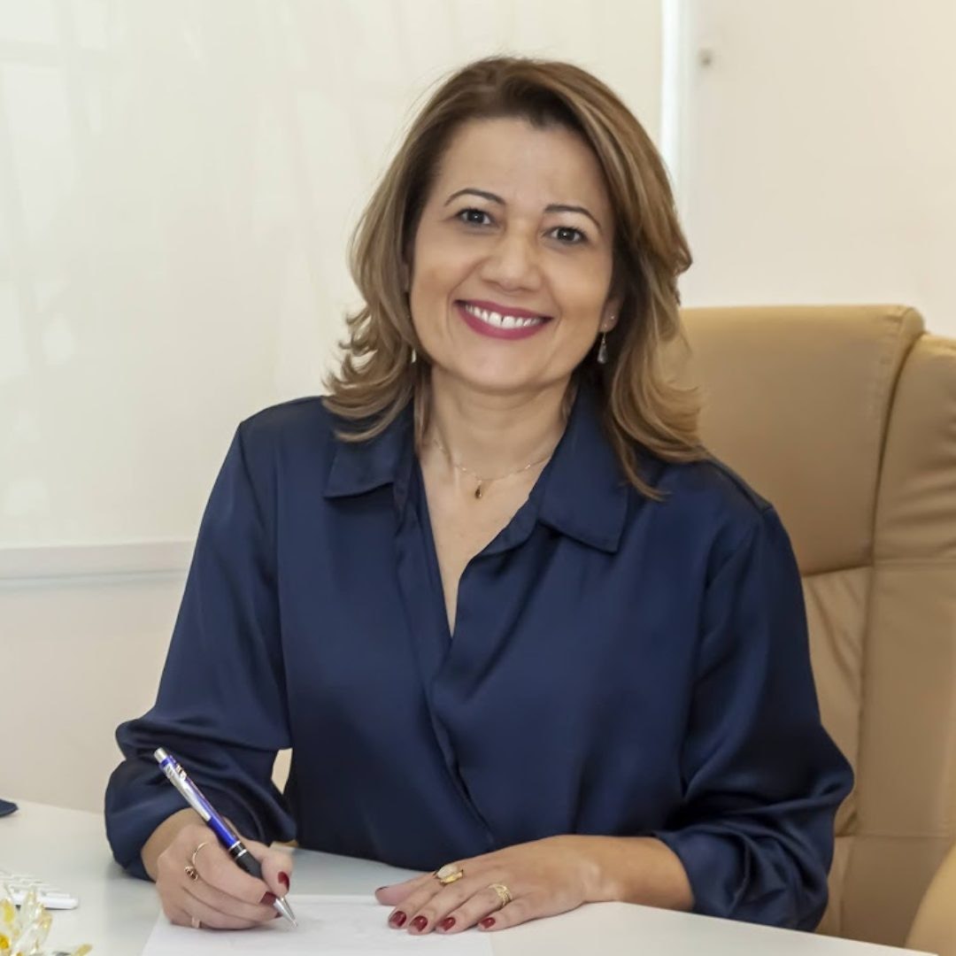 Dra. Janaína Lopes em atendimento no Instituto Alceu Giraldi